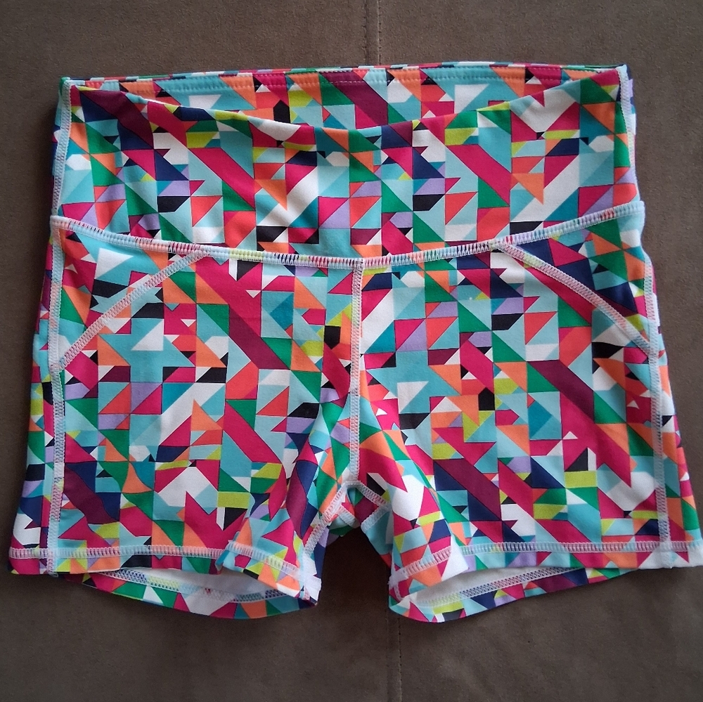 Fabletics Colorful Geometric 3-Piece Set Activewear - Picture 2 of 16